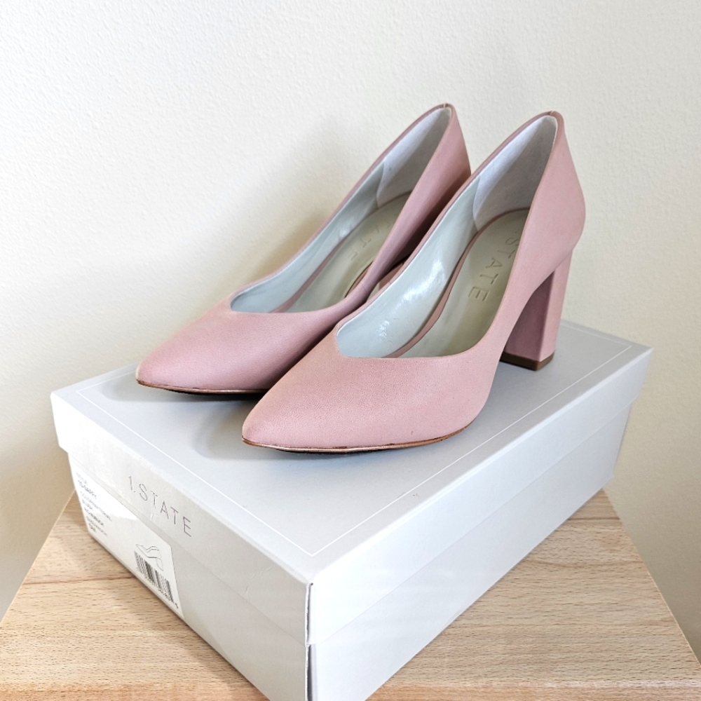 1.STATE Saffy Block Heel Pump
